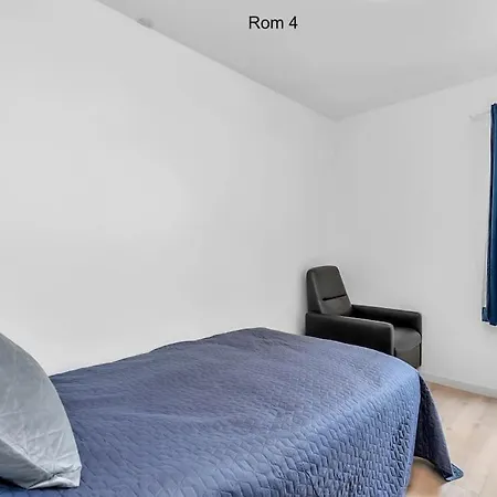 Apartment Sentral Leilighet I Kr.sand *